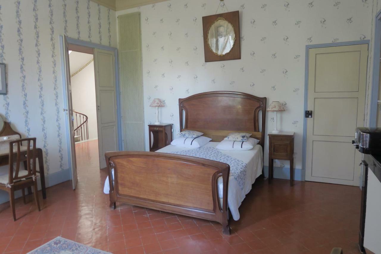 Bed and Breakfast Le Domaine De Fraissinet Ouveillan Exterior foto