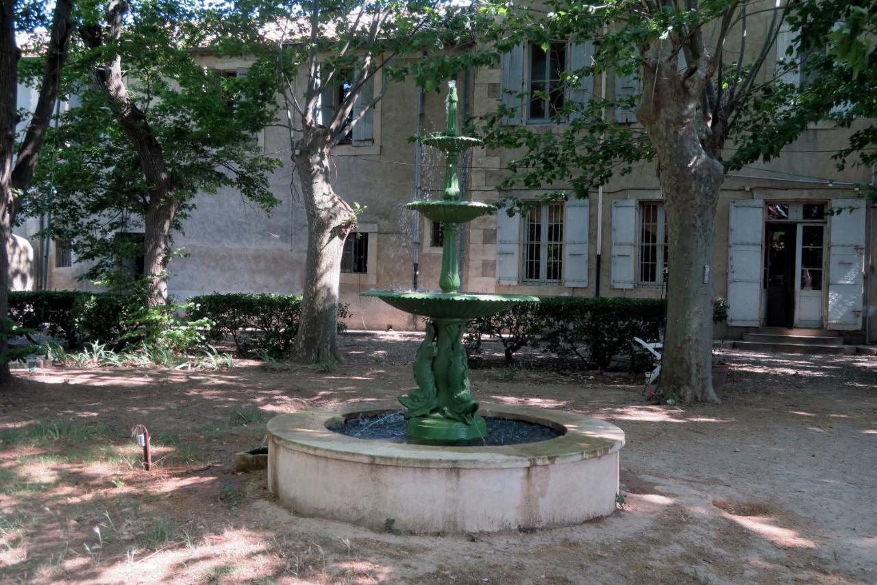Bed and Breakfast Le Domaine De Fraissinet Ouveillan Exterior foto